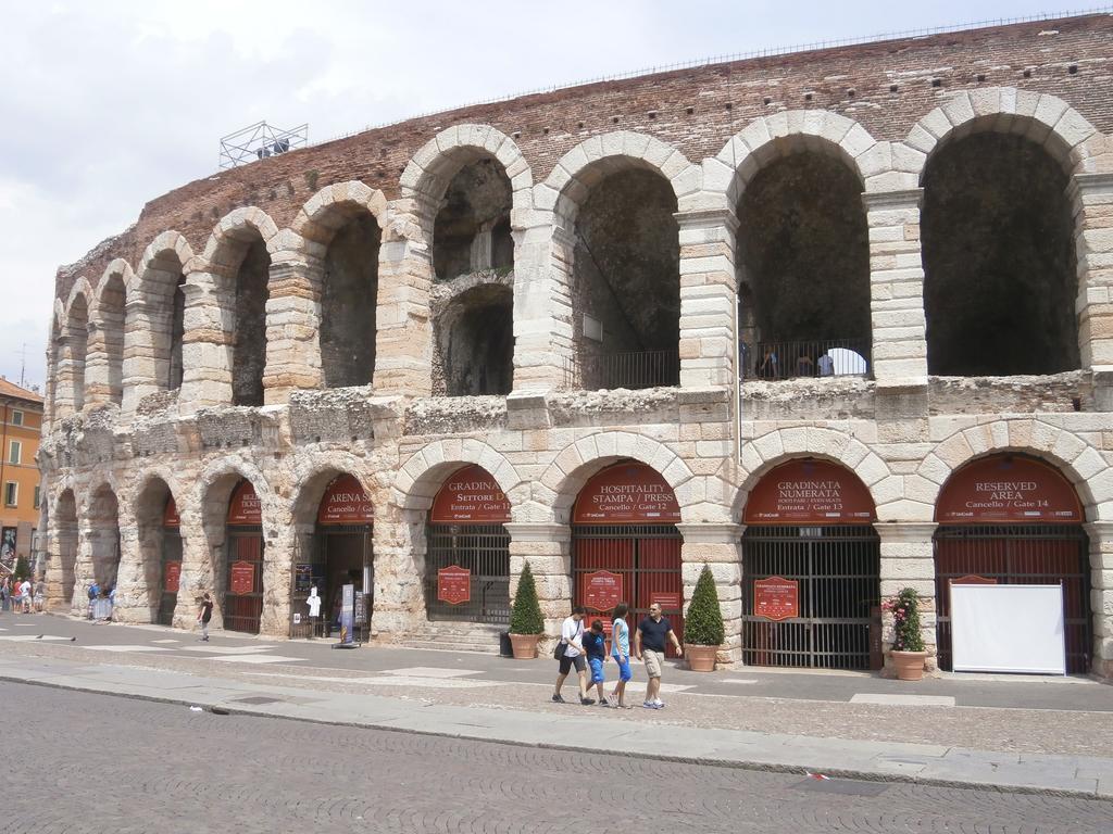 Romeo'S Guest House Verona Dış mekan fotoğraf